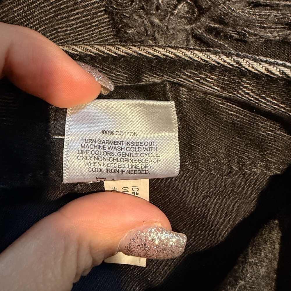 [Express] NWT Low Rise Black Ripped
Boyfriend Jeans - Picture 7 of 10